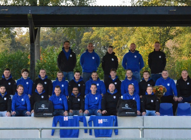 R.S. schilderwerken, Nijkamp Steigers, Bruggeman lijm- en metselwerken en Jasolid sponsoren Sportclub Rijssen 3